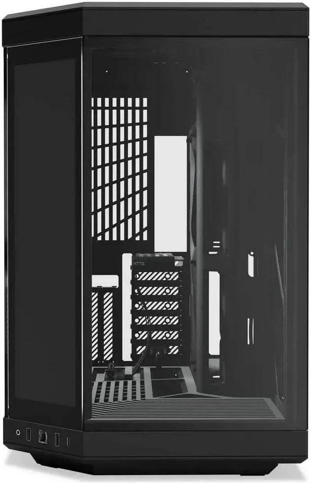 HYTE Y70 Touch Infinite mATX - vue 3