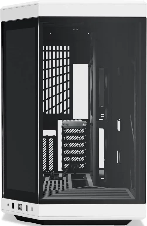 HYTE Y70 Touch Infinite mATX - vue 3