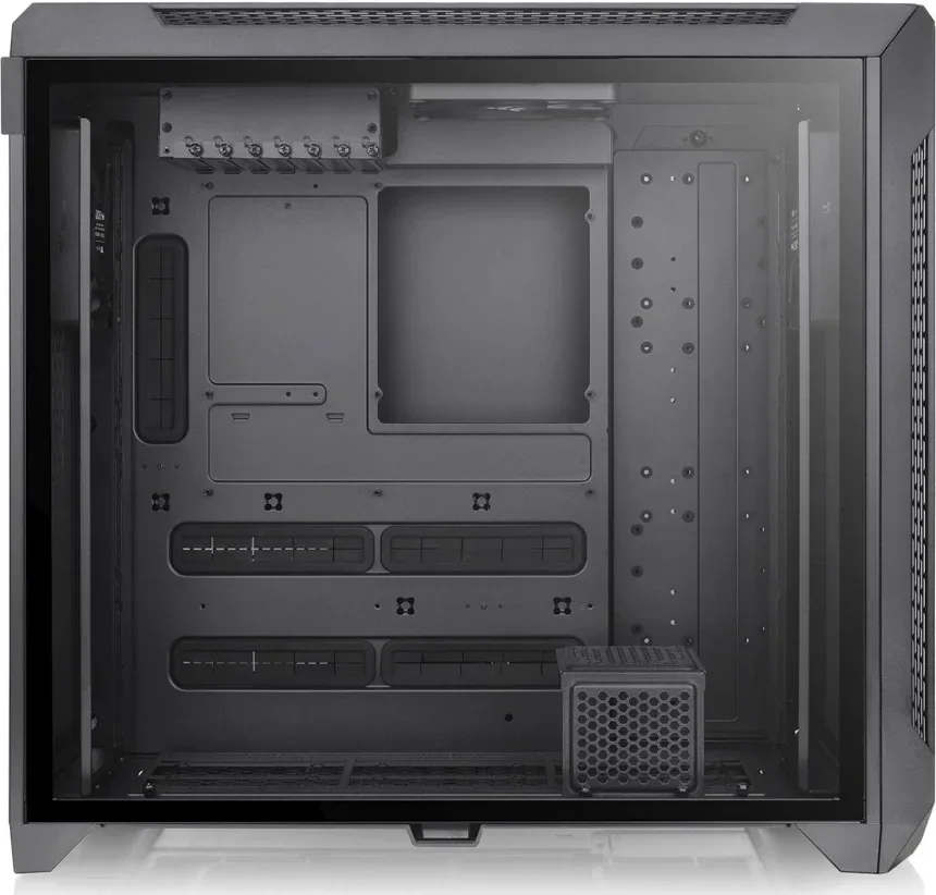 Thermaltake CTE C750 ATX - vue 3