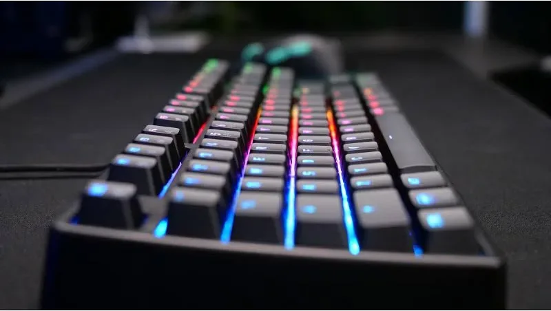 CHERRY XTRFY K4V2 RGB TKL Noir - vue 2