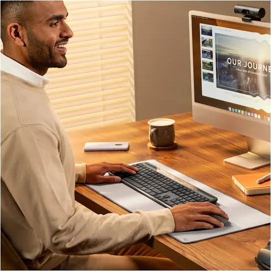 Logitech Signature Slim Solar+ Graphite - vue 5