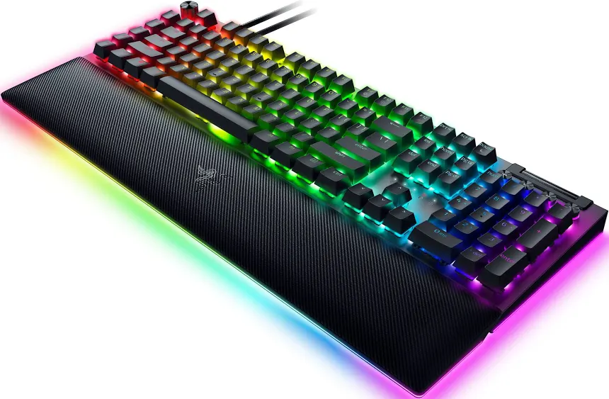 Razer BlackWidow V4 Pro RGB Noir - vue 4