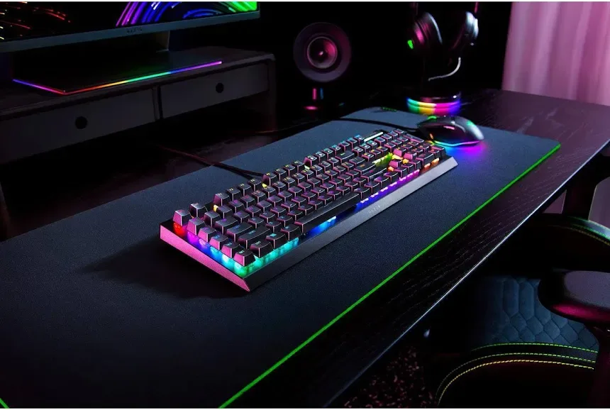 Razer BlackWidow V4 X Razer Green Noir - vue 5