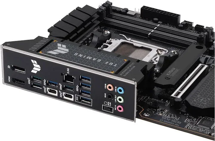 ASUS TUF GAMING X670E-PLUS image 2