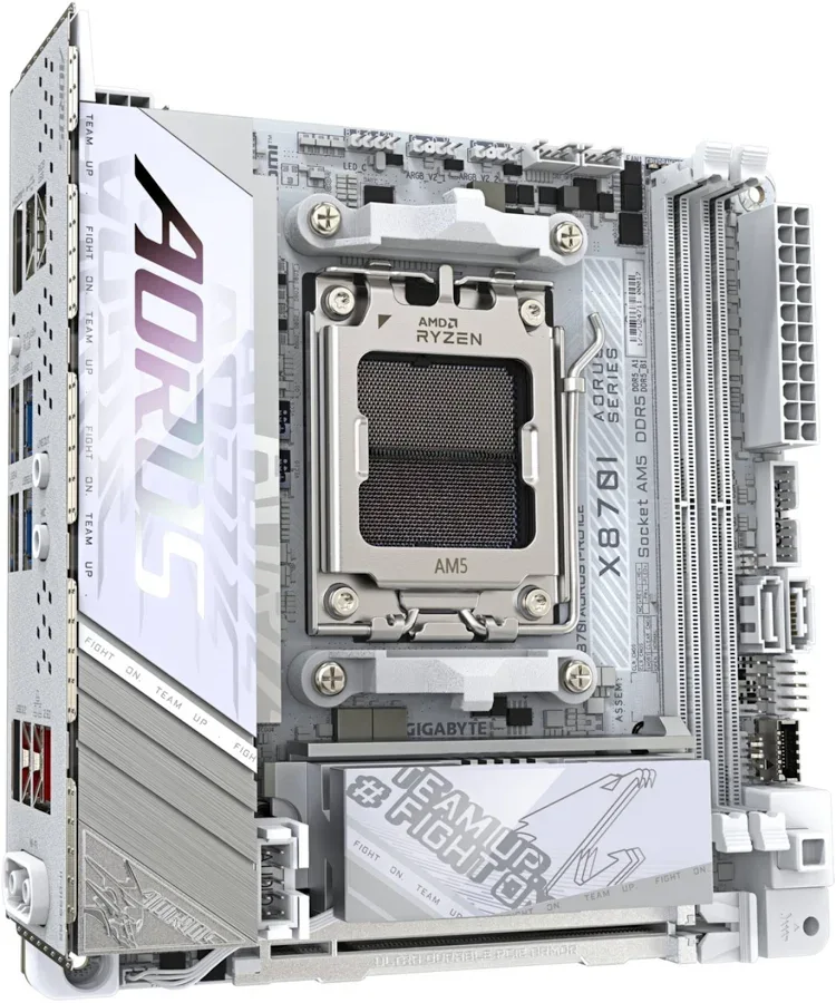 GIGABYTE X870I AORUS PRO ICE image 4