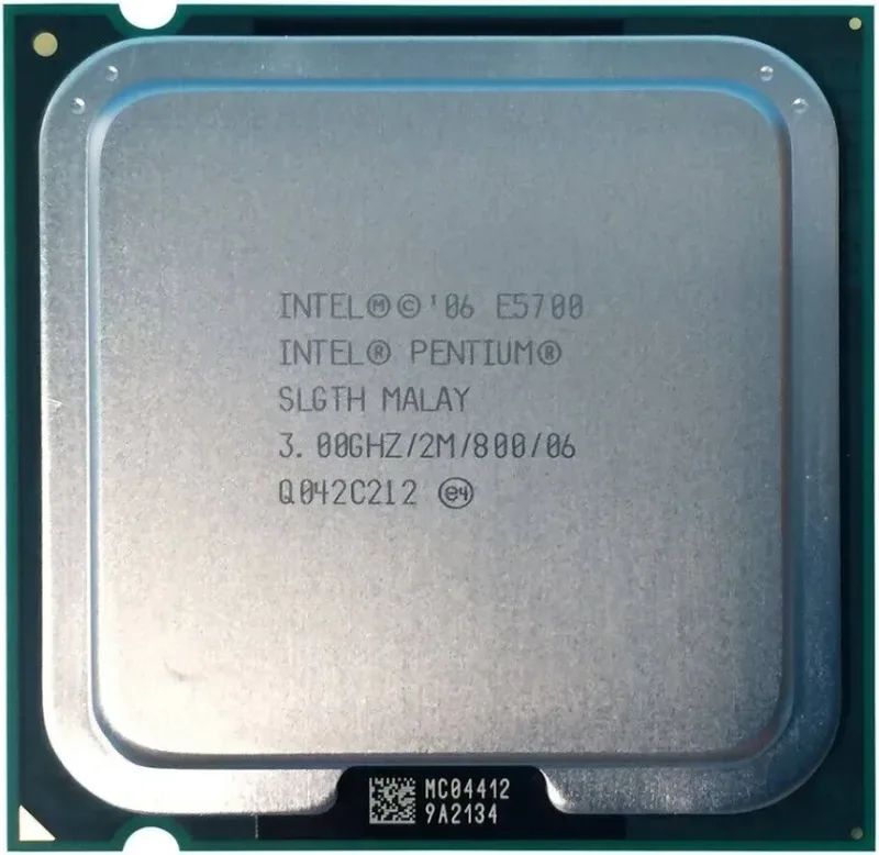 Processeur Intel Pentium E5700 3.00GHz SLGTH LGA775 2Mo - vue 3