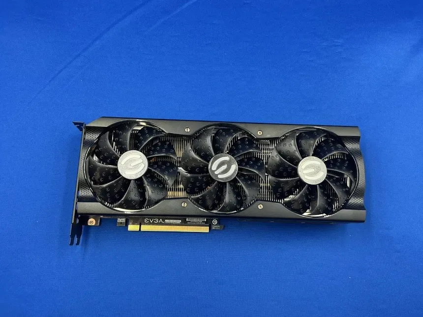 EVGA GeForce RTX 3070 XC3 ULTRA GAMING LHR 8 Go GDDR6