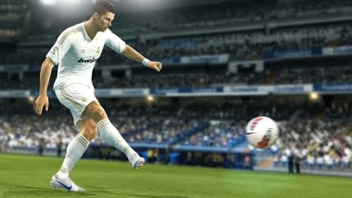 PES 2013 : Pro Evolution Soccer [import espagnol] - vue 4