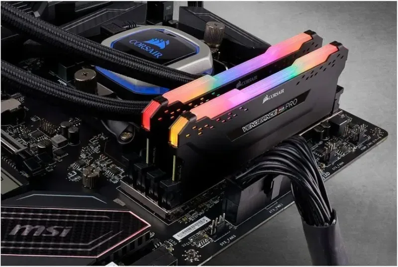 Corsair Vengeance 16 Go Kit 2x8Go DDR4 3200 MHz - vue 4