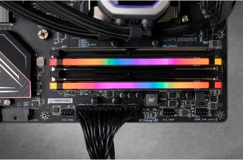 Corsair Vengeance 16 Go Kit 2x8Go DDR4 3200 MHz - vue 5