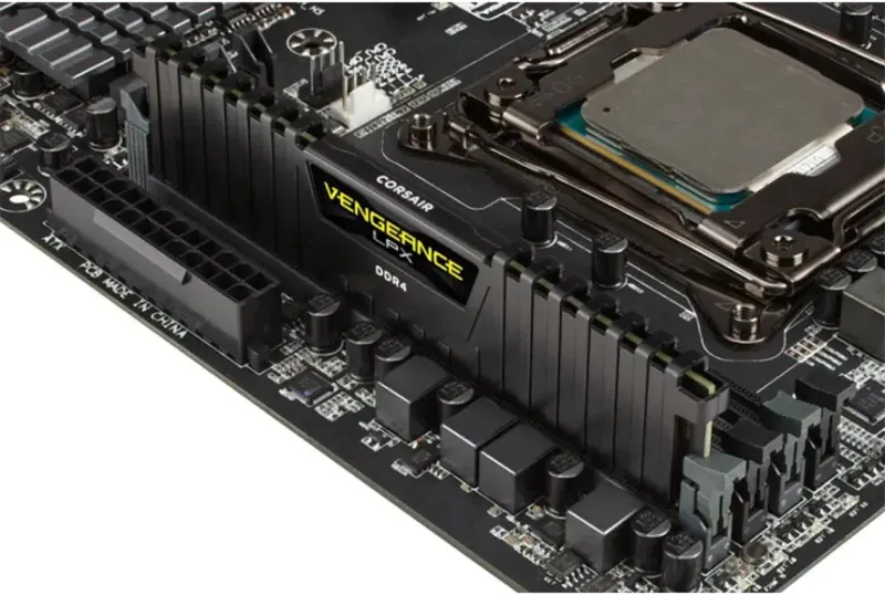 Corsair Vengeance LPX 16 Go DDR4 2400 MHz - vue 4