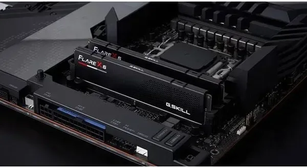 G.Skill Flare X5 96 Go Kit 2x48Go DDR5 5200 MHz - vue 3