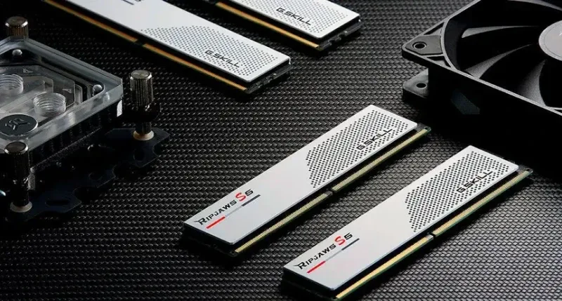 G.Skill Ripjaws S5 96 Go Kit 2x48Go DDR5 5200 MHz - vue 5