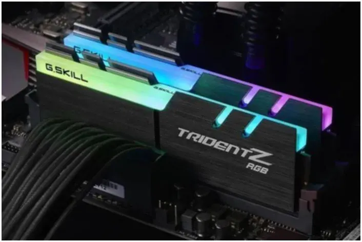 G.Skill Trident Z RGB 16 Go Kit 2x8Go DDR4 3000 MHz - vue 5