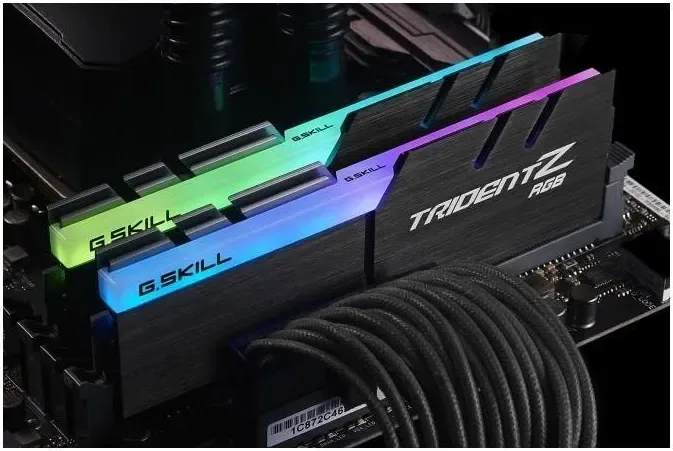 G.Skill Trident Z RGB 16 Go Kit 2x8Go DDR4 3200 MHz - vue 4