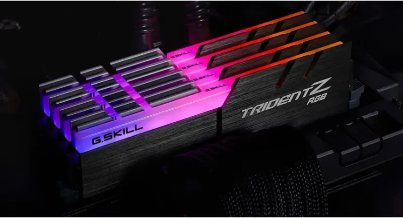 G.Skill Trident Z RGB 32 Go Kit 4x8Go DDR4 3600 MHz - vue 4