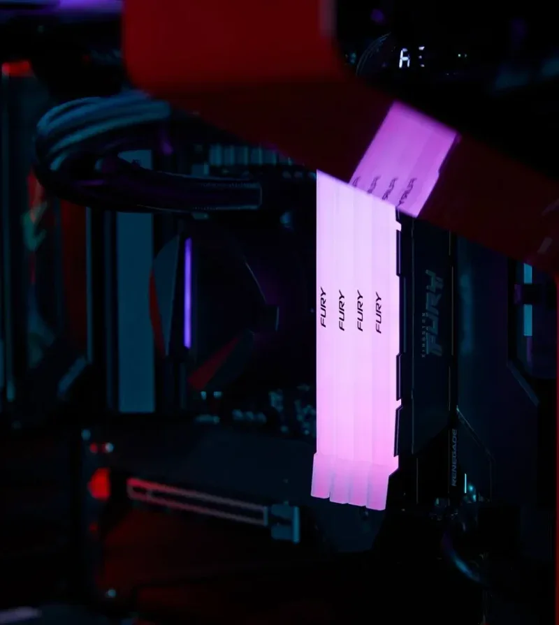 Kingston Fury Renegade RGB 16 Go DDR4 3600 MHz - vue 4