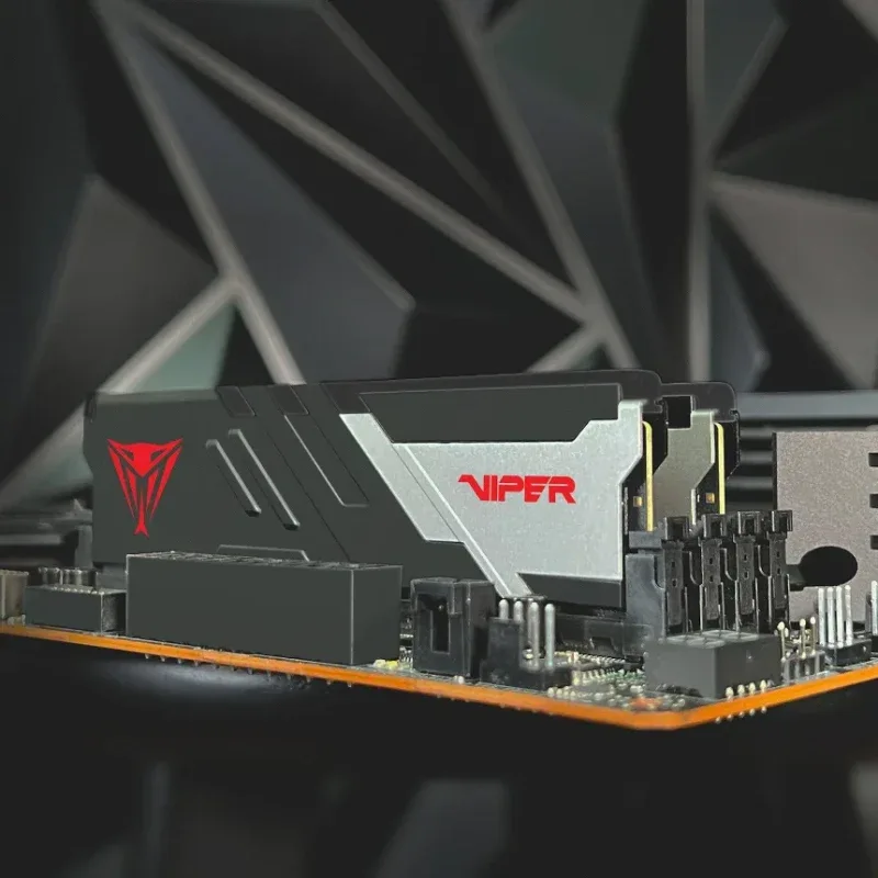 Patriot 16 Go Kit 2x8Go DDR5 5600 MHz - vue 3