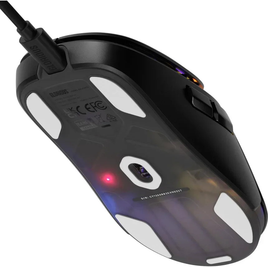 GLORIOUS Model O3 Wired Noir - vue 3
