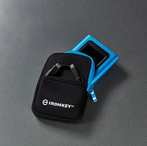 Kingston IronKey Vault Privacy 80 960 Go - vue 4